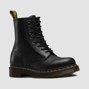 Doc Martens 1460w 8-hole boot